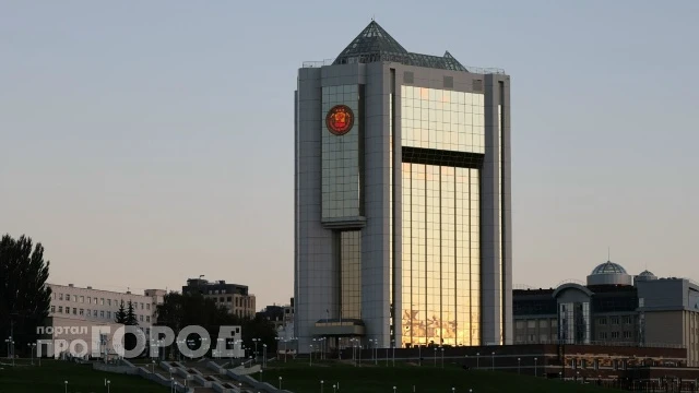 Чувашским чиновникам подняли зарплату: некоторые начнут получать вдвое больше

Фото: фото "Про Город