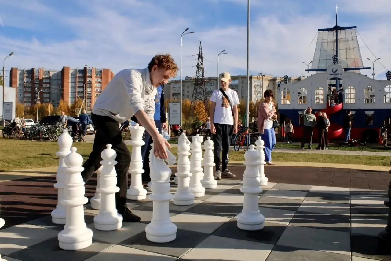 В Ухте появилась новая детская площадка 🧩