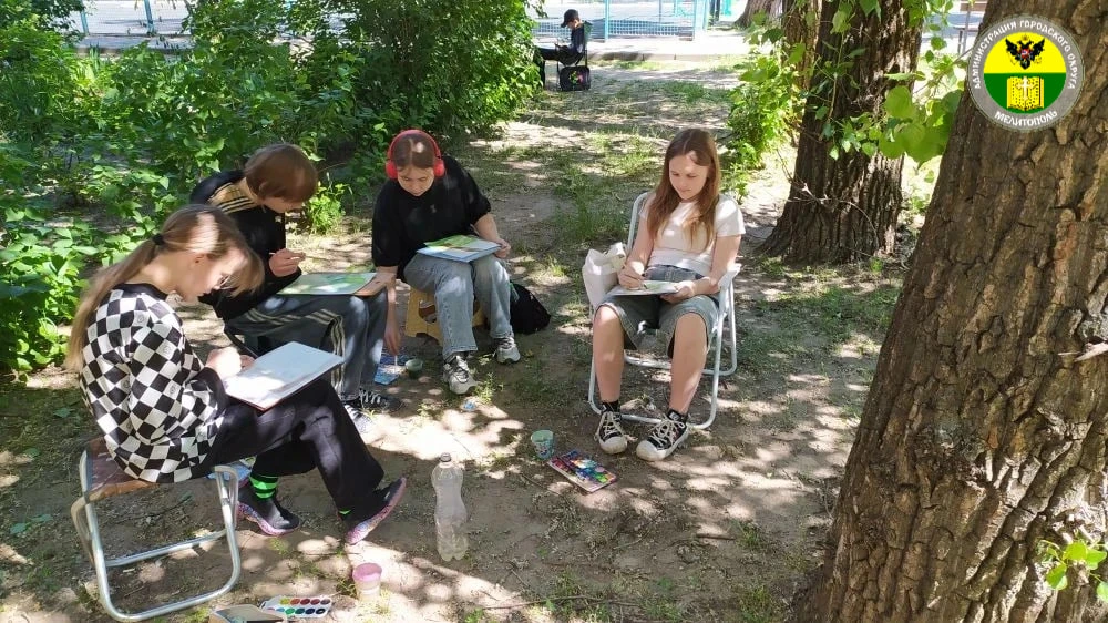 В Мелитопольской детской школе искусств завершился просмотр работ летнего пленэра