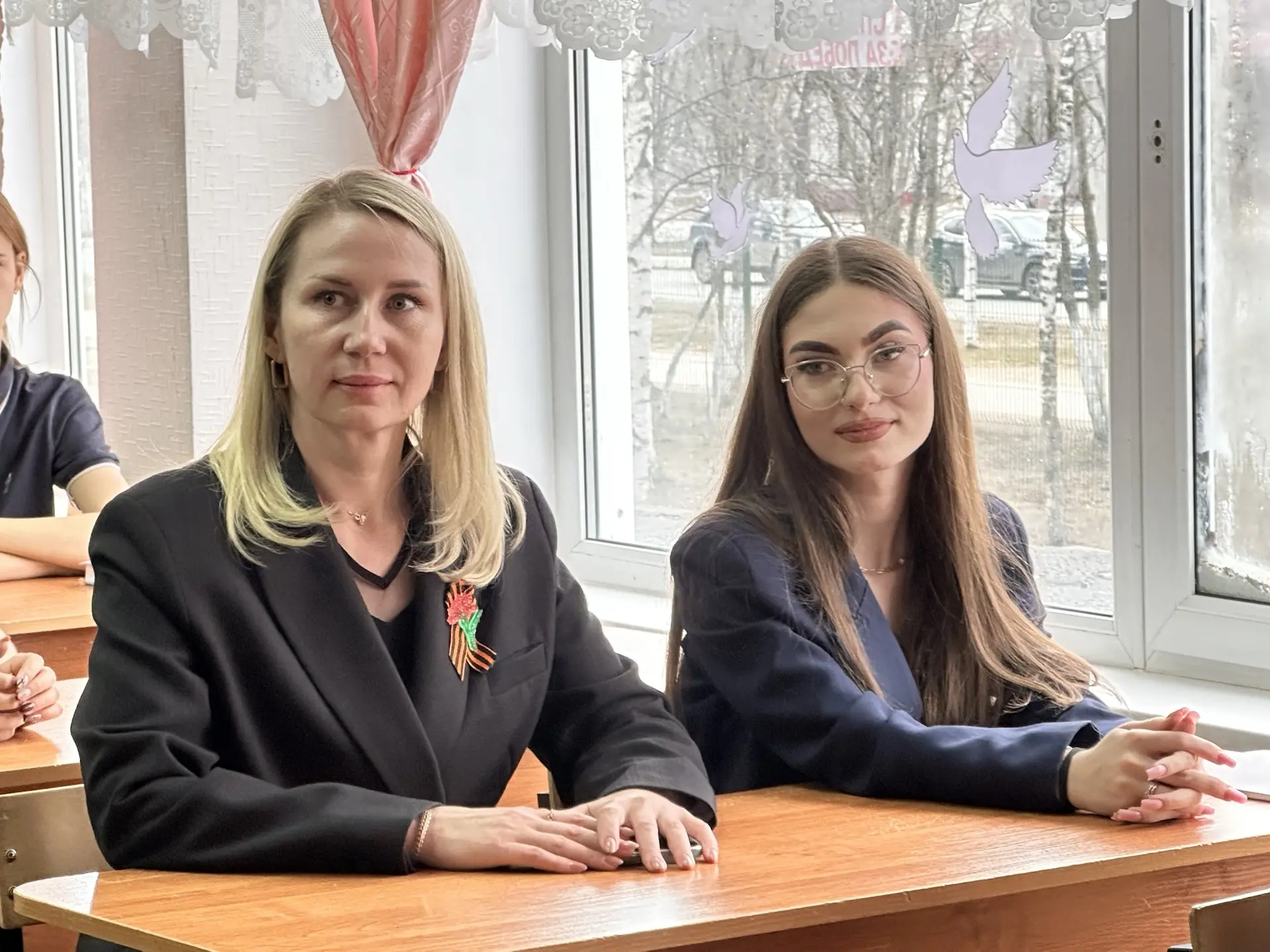 🇷🇺 «Мы не имеем права забыть»: в 10 б прошёл «Урок мужества» 🎖️  В преддверии Дня Победы в 10 б клас
