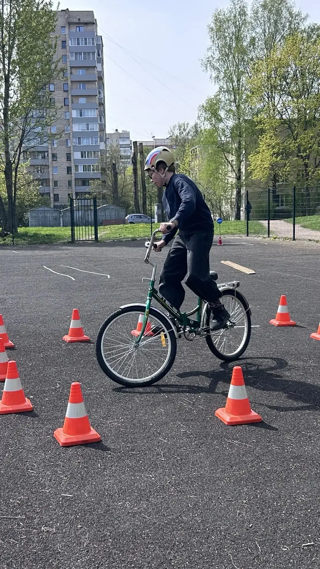 🚴‍♂️ 12 мая 2026 года на базе ДДТ Калининского района прошли захватывающие районные соревнования «Юн