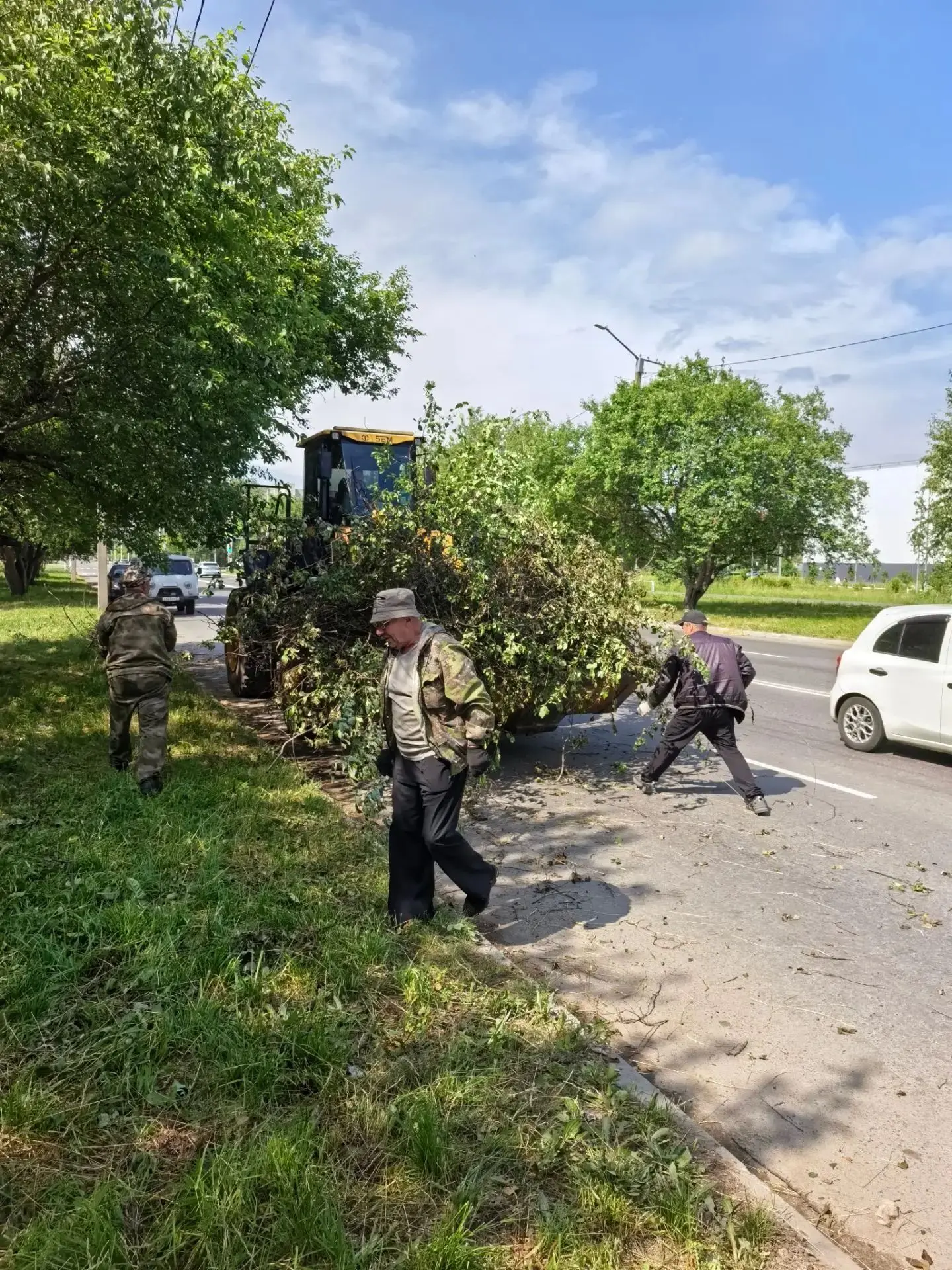 В течение недели всё новые и новые предприятия присоединялись к самой масштабной за пос...
