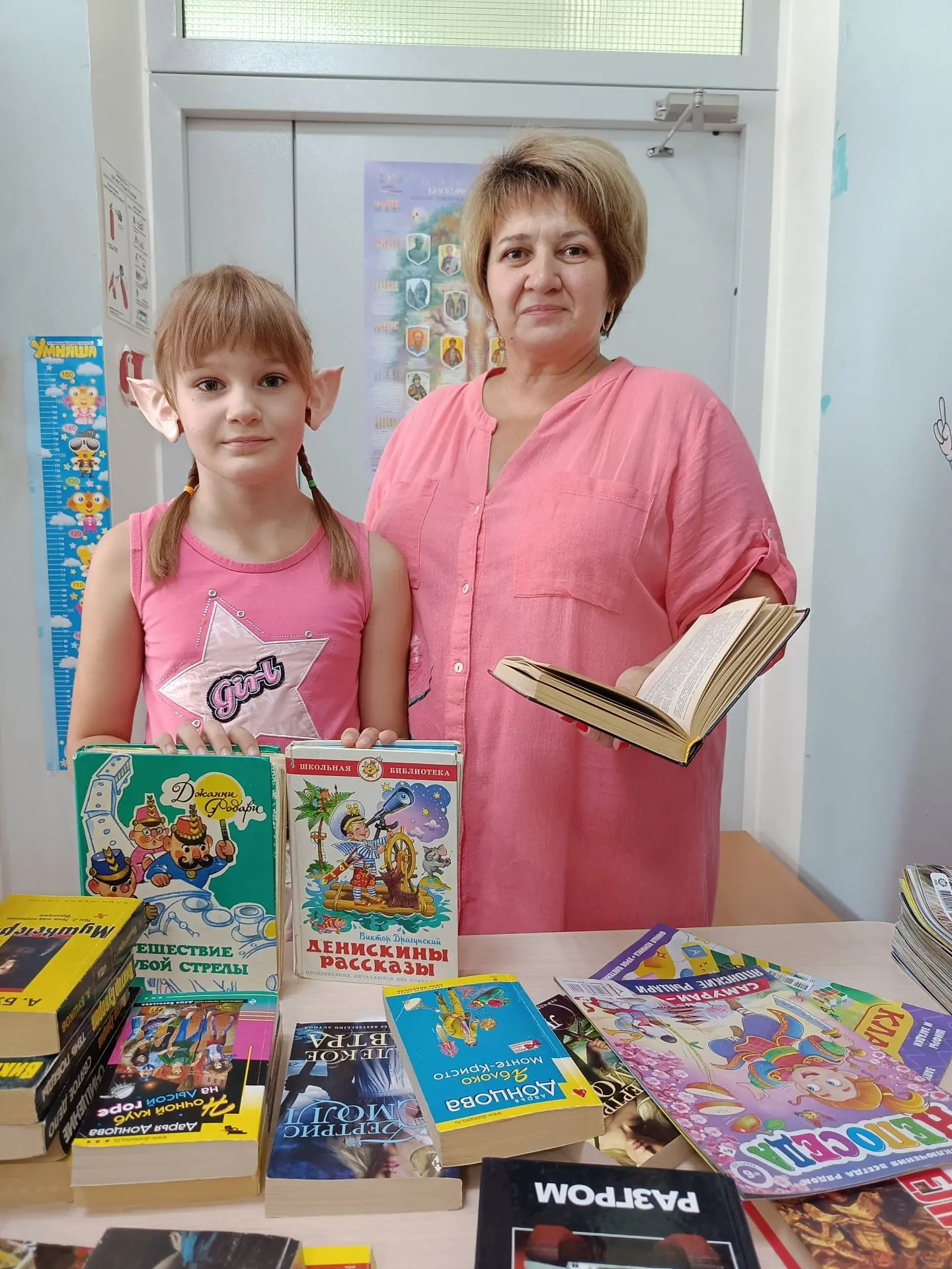 ЧИТАЕМ ВСЕЙ СЕМЬЁЙ

Одна из важнейших семейных традиций - семейное чтение. Семейное чтение - это сре