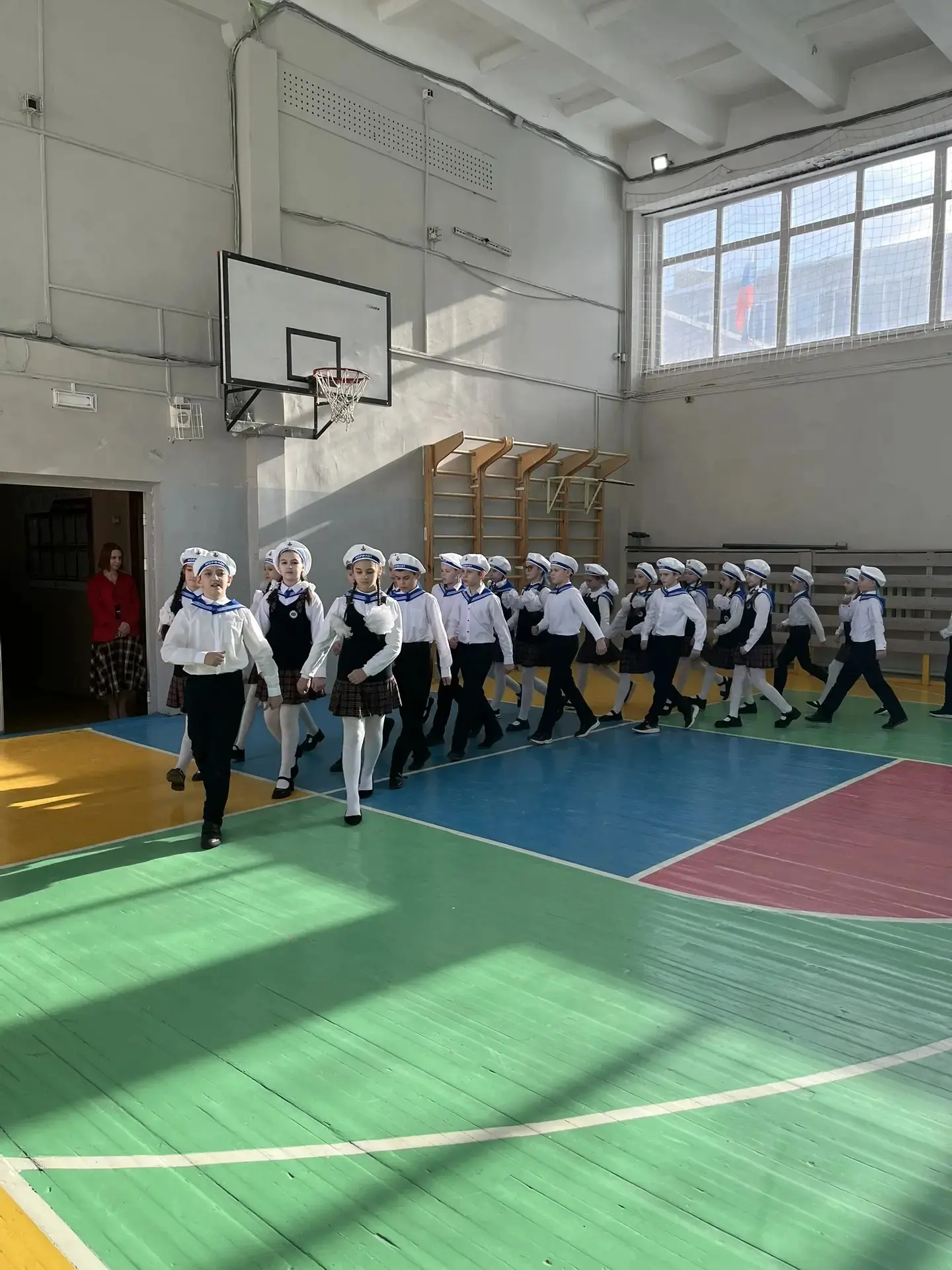 Сегодня прошли смотры строя и песни у 3-4 классов. Каждый взвод был награждён за победу в одной из н
