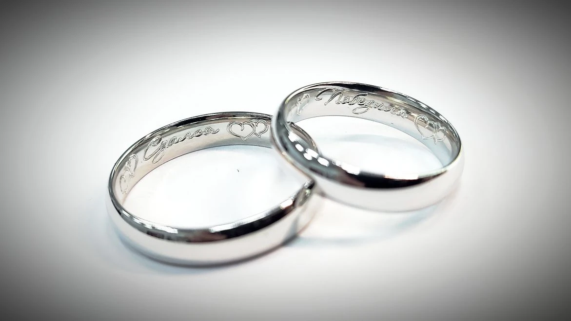 Швейцарская✒️гравировка на обручальных кольцах💍