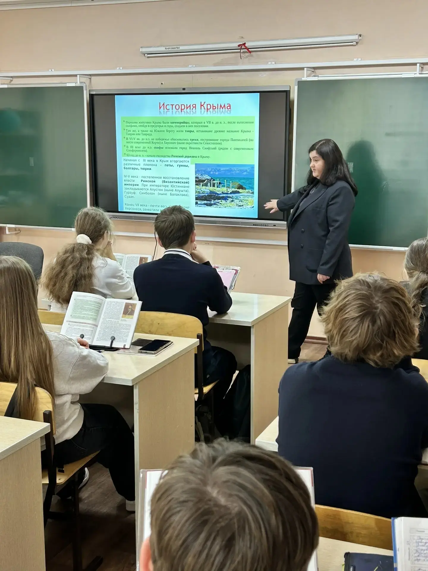 🇷🇺 Крымская весна: 12 лет в родной гавани!  Сегодня, 18 марта, мы отмечаем особенную дату в новейшей
