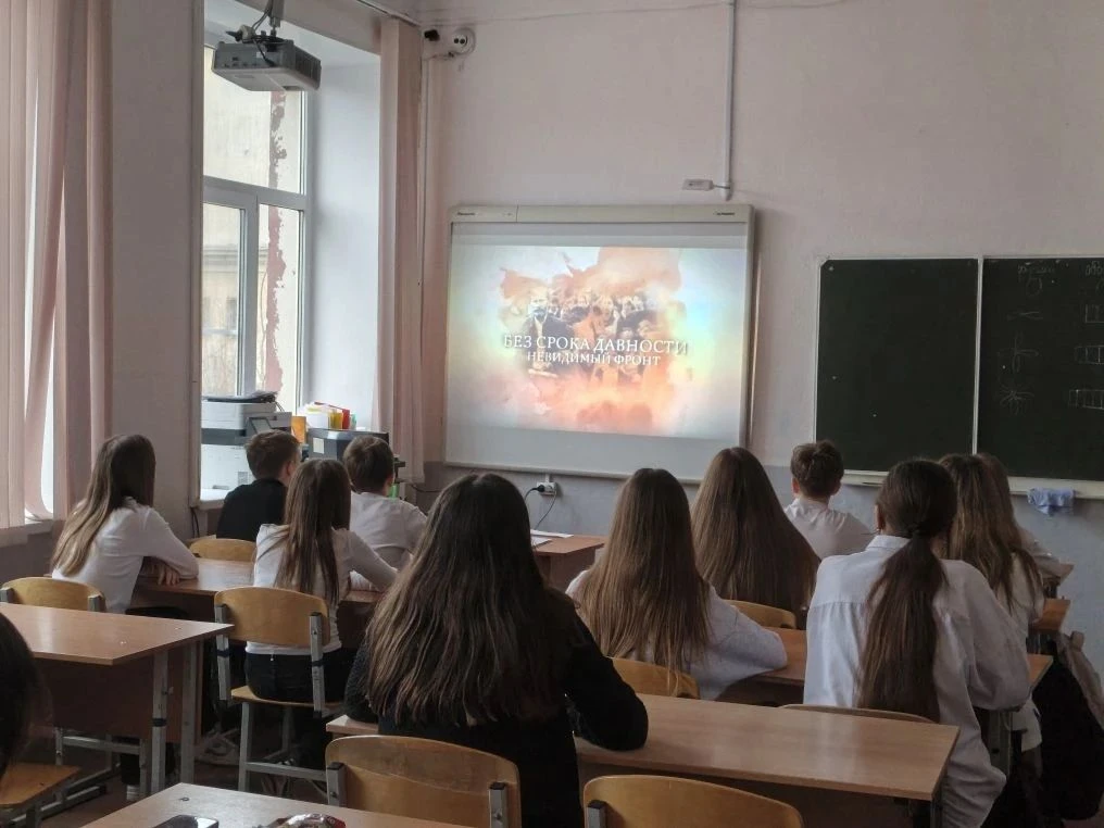 В МОУ "Гимназии № 53 им. Г.М. Дорогобида" в рамках мероприятий, приуроченных к Дню памяти жертв гено