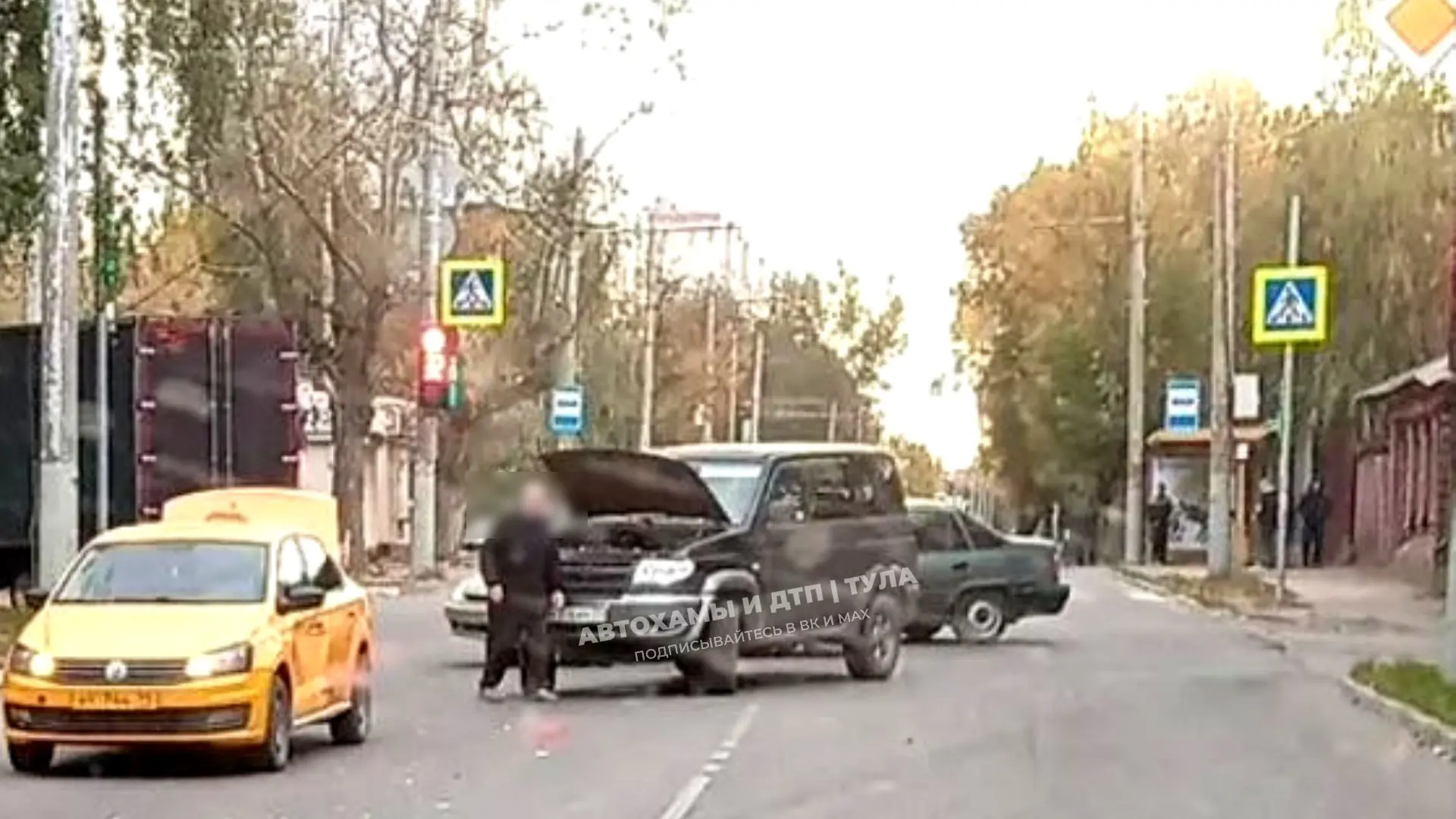 🚨🚔ДТП на перекрёстке ул. Луначарского и ул. Заварной. Не поделили перекрёсток. Фото о...
