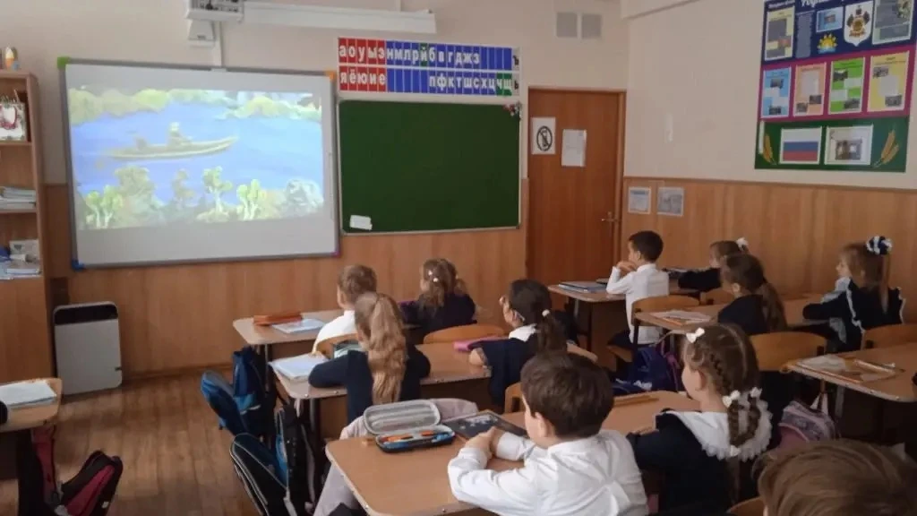 В рамках мероприятий, посвященных Году единства народов Российской Федерации 🇷🇺, учащиеся начальных 