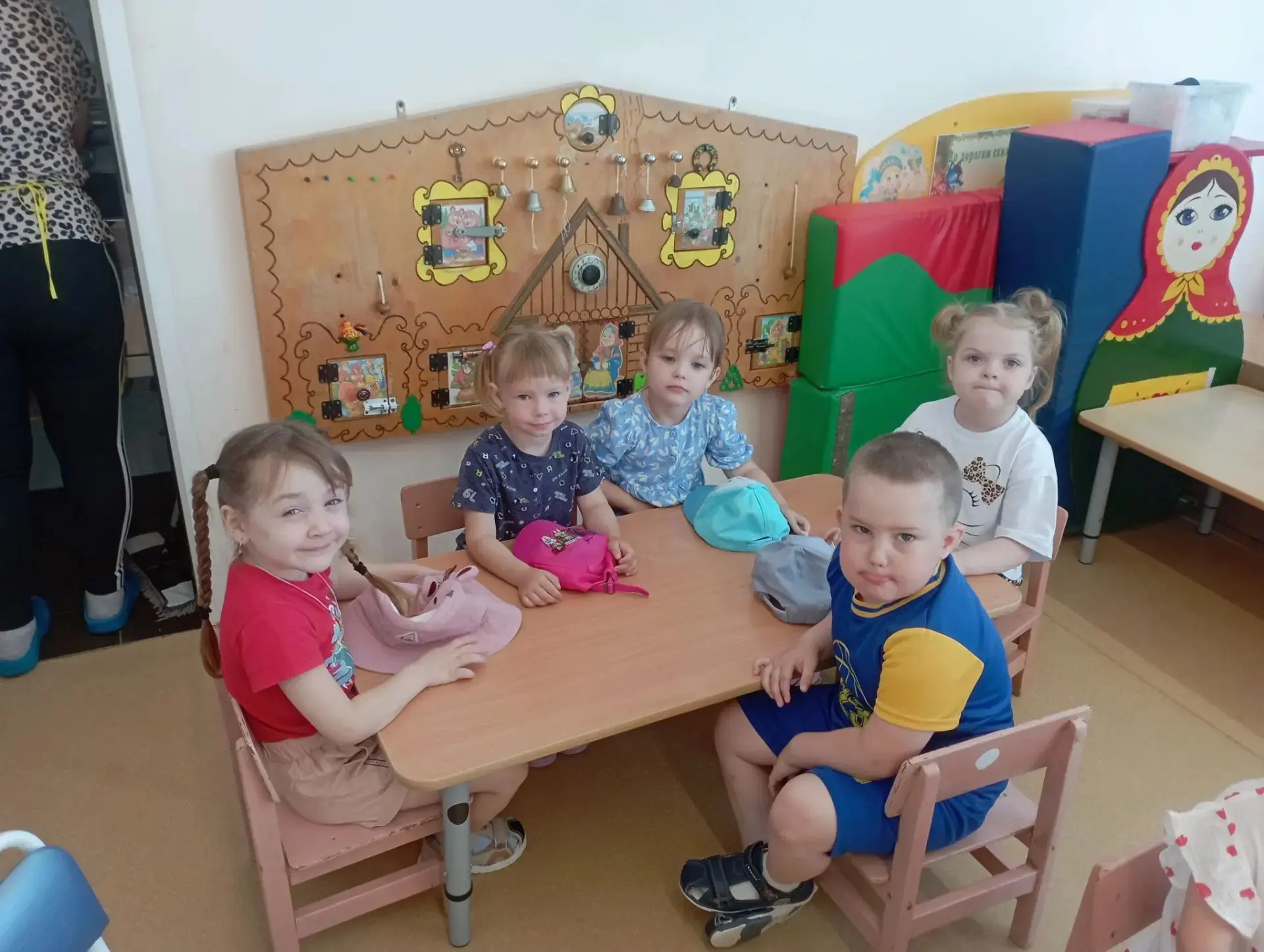 ☀️ Солнечный день у малышей: учимся быть супергероями!