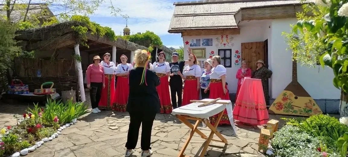 С радушием, песнями и кубанским угощением  В этнокомплексе «Атамань» прошел фестиваль «Атамань госте