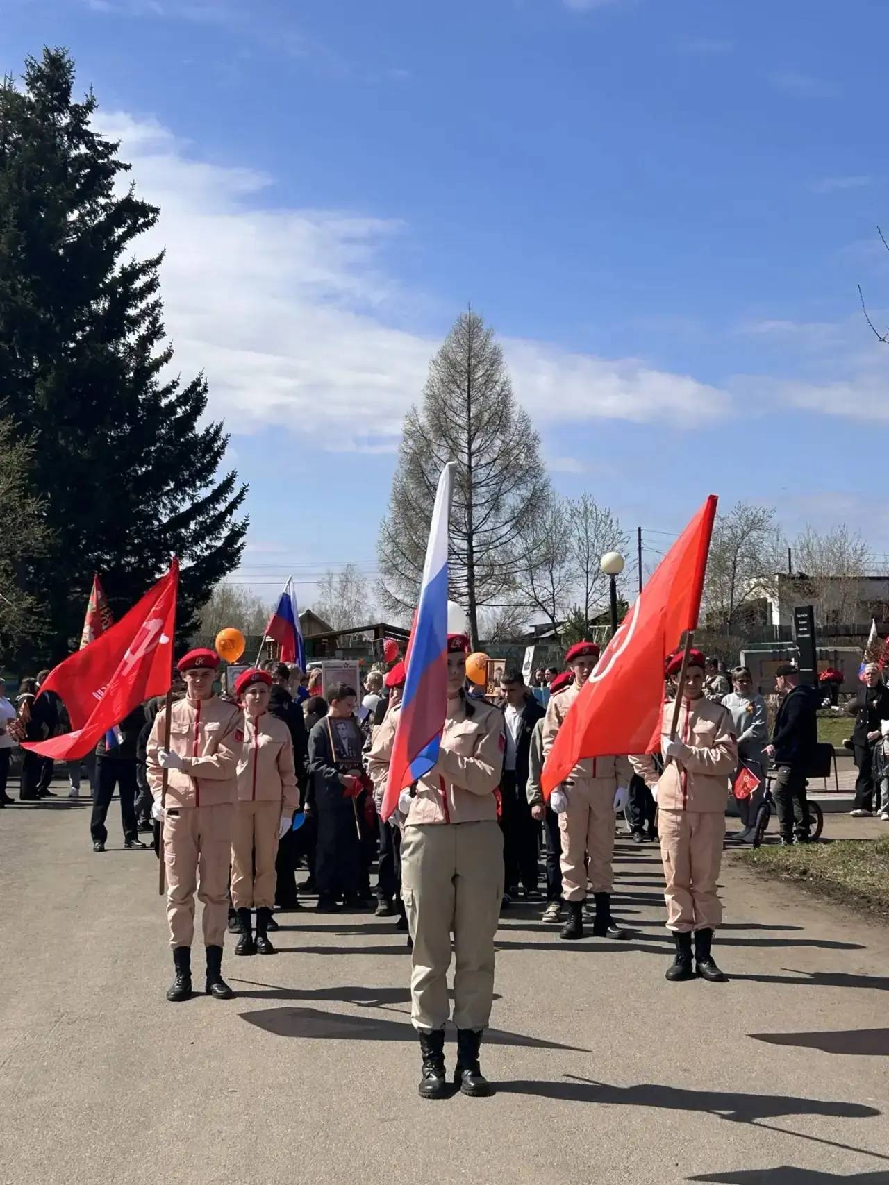 🇷🇺Шествие «Бессмертного полка»: живая память поколений
