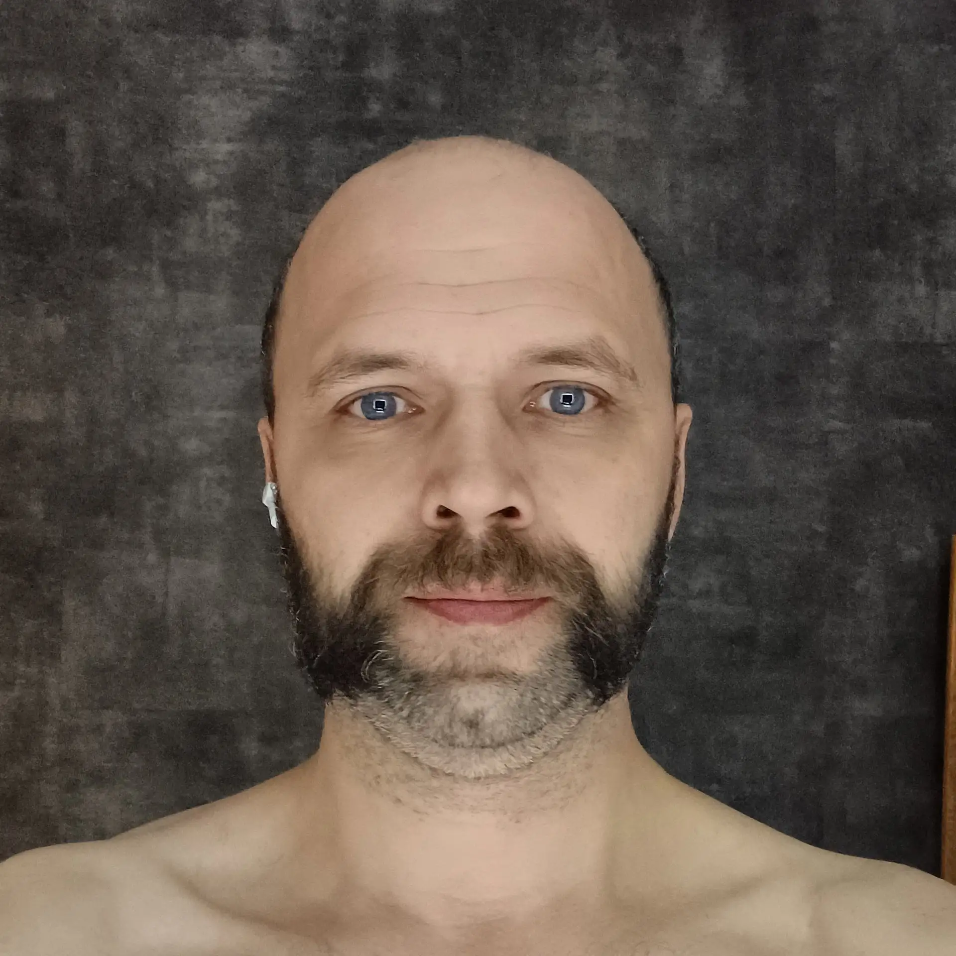 Друзья товарищи, коллеги.