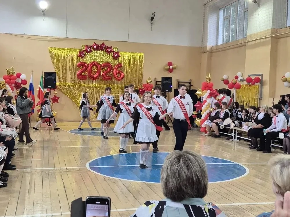 🎉 Праздничная череда последних звонков прошла в нашей гимназии!

На прошлой неделе школа превратила