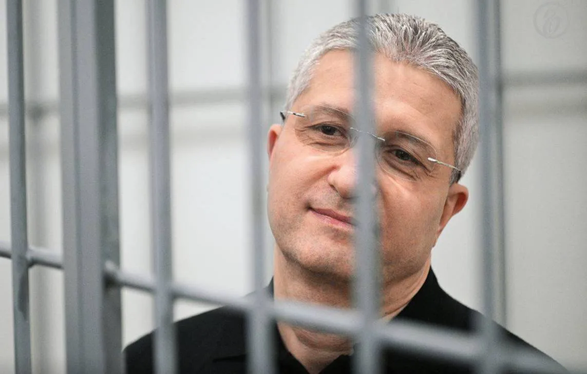 Экс-замминистра обороны Тимур Иванов захотел пойти на досудебное соглашение — СМИ.   Он пообещал пре