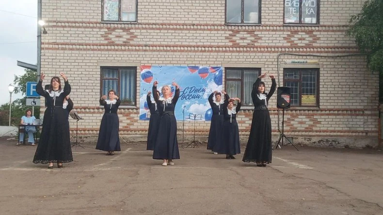 11 июня в Нагибинском сельском доме культуры прошёл праздничный концерт, посвящённый Дню России, под