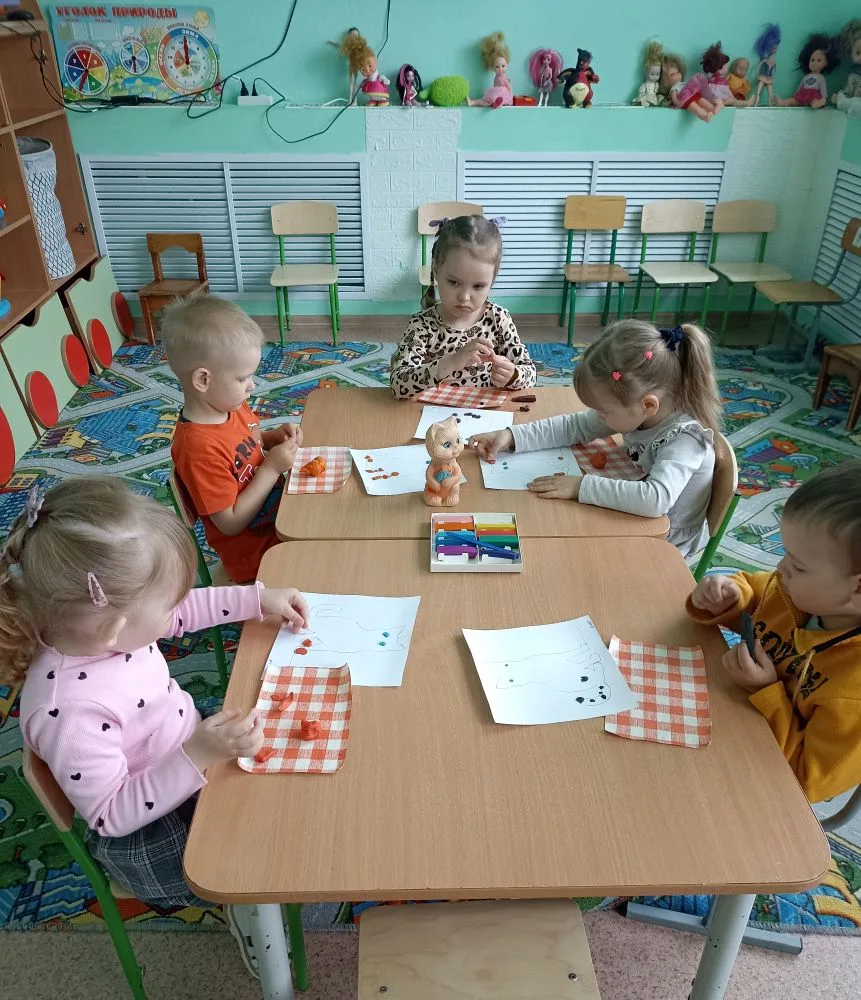 Пластилинография — это техника, которая позволяет создавать объёмные картины с помощью ...