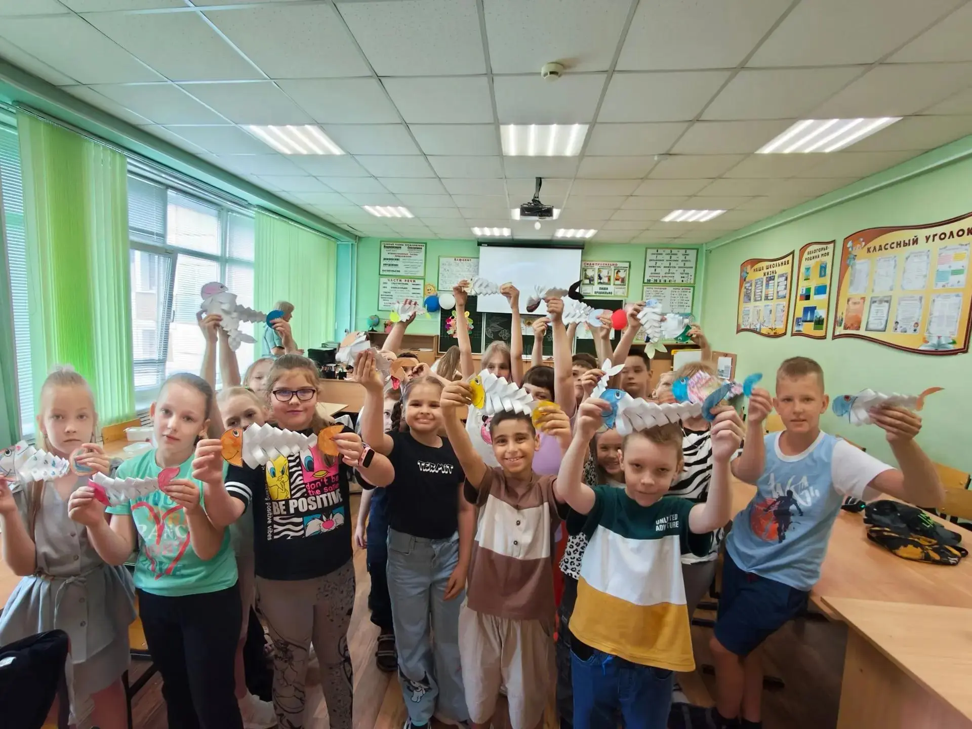 Подводим итоги ещё одного насыщенного дня в школьном лагере «Робинзон»! ✨

День пролетел незаметно, 