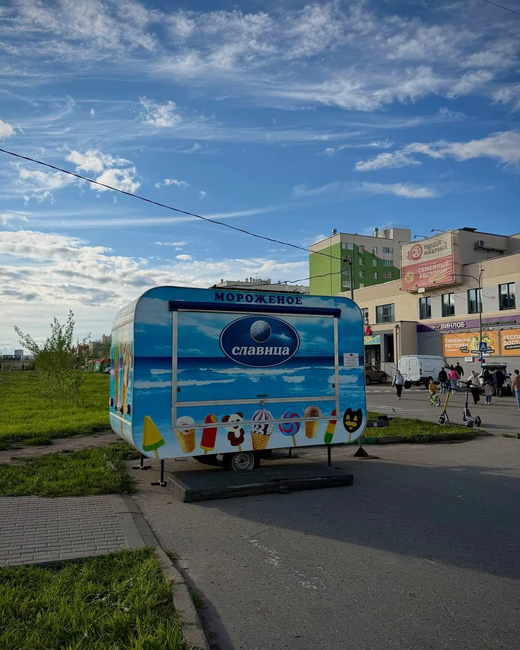 Coffee Like с Бурнаковки уехал