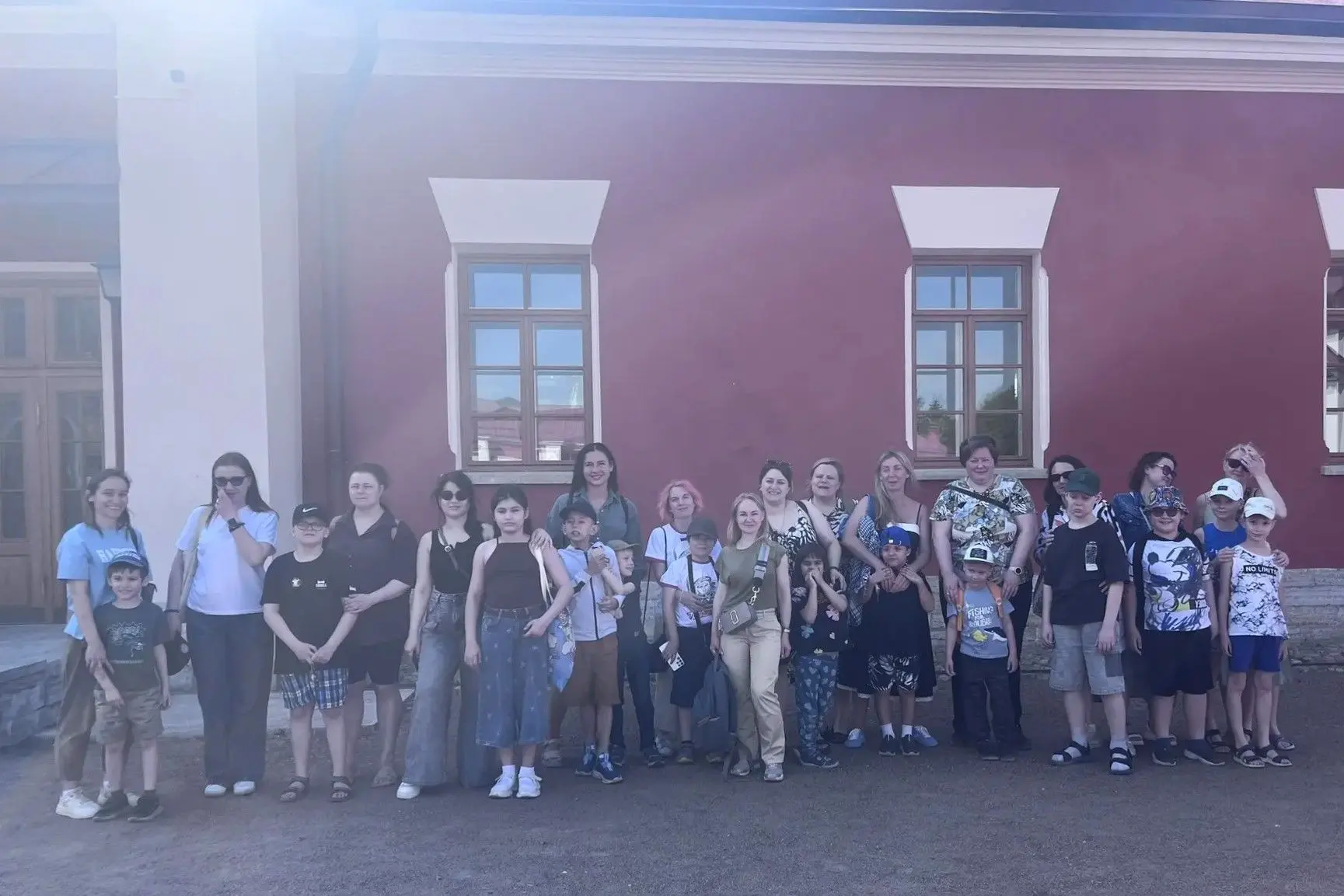 🏰 Экскурсия «По‑императорски»

Наши юные получатели социальных услуг и их мамы посетили увлекательн