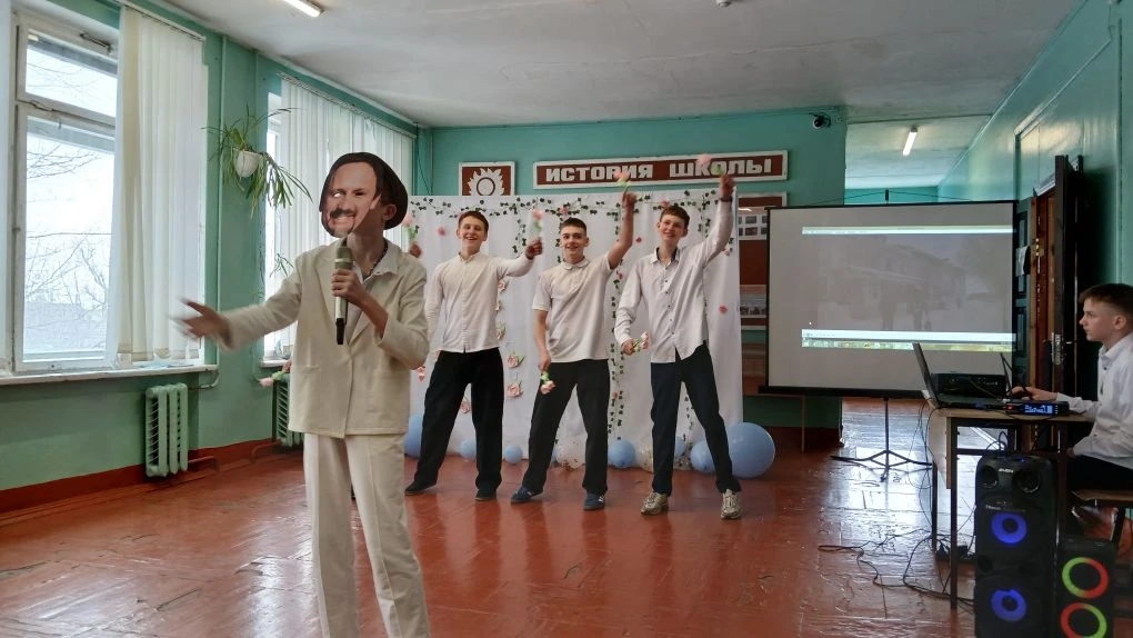 Праздничный концерт ко Дню 8 Марта В школе состоялось мероприятие, посвященное Международному женско