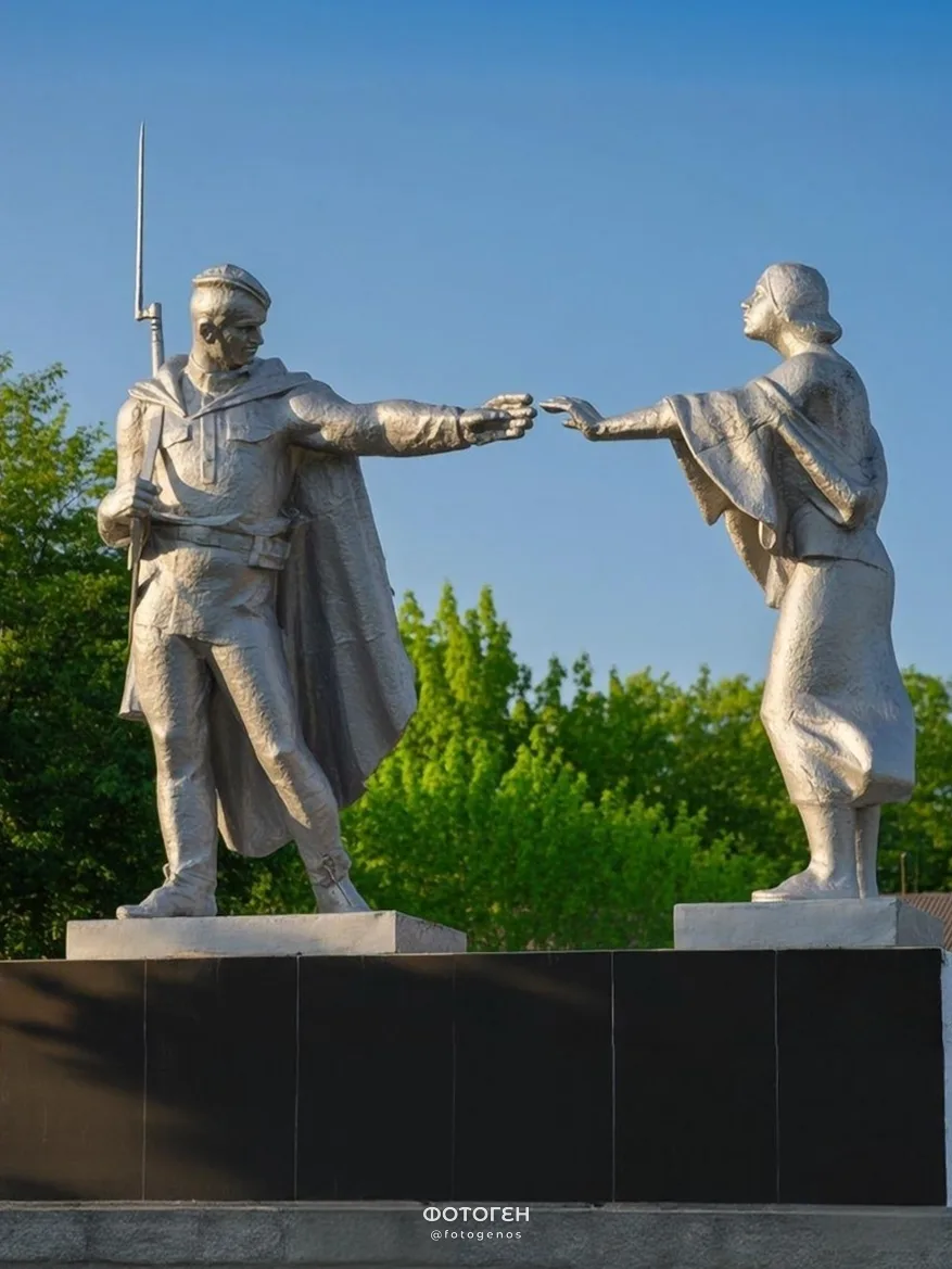 Селение Мичурино.
Мемориальный памятник односельчанам, погибшим в Великой Отечественной войне, 1941-