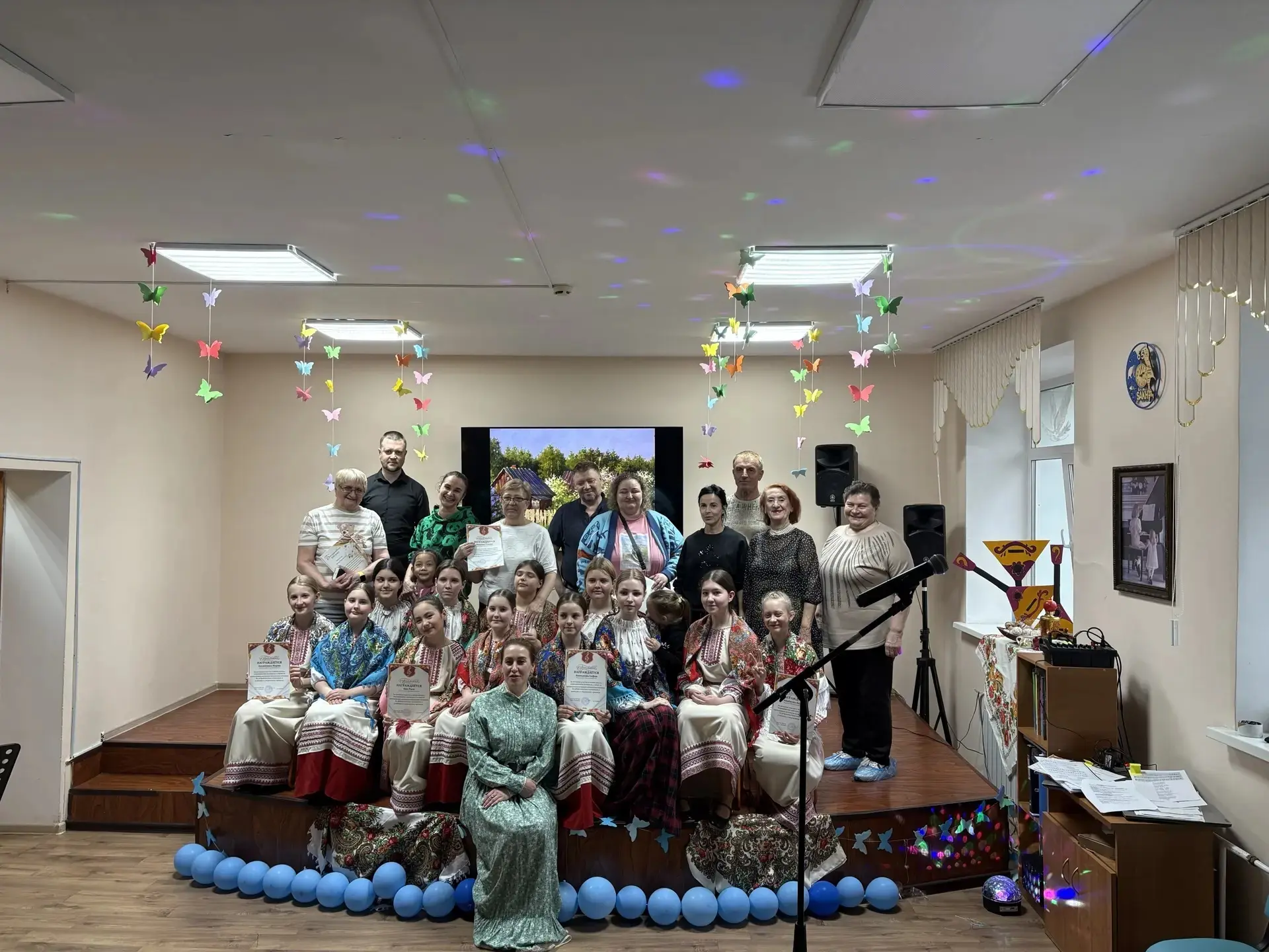 🎶 С песней встречи веселее — благотворительный концерт в ДШИ

16 мая в нашей детской школе искусств