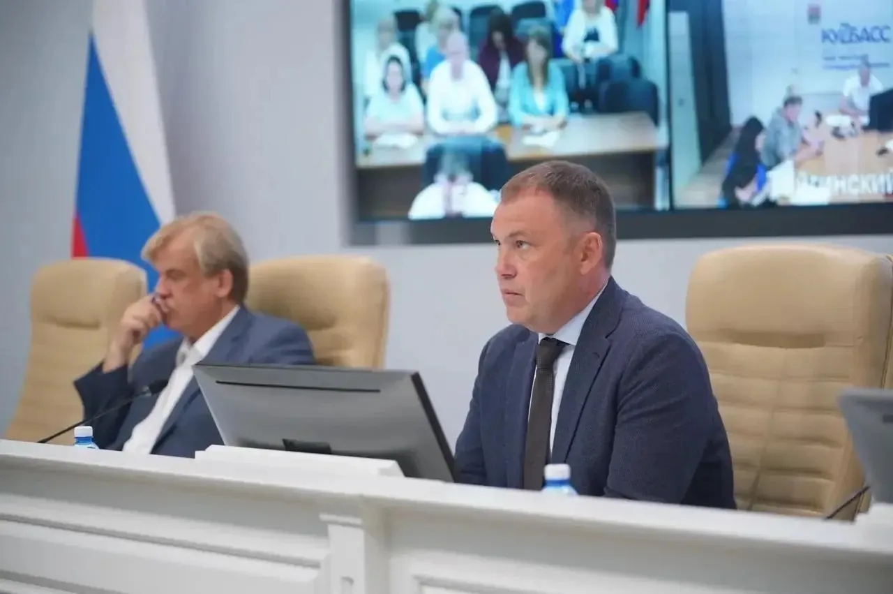 В официальных каналах органов власти Кузбасса в мессенджере MАКС откроют комментарии.

Поручение губ