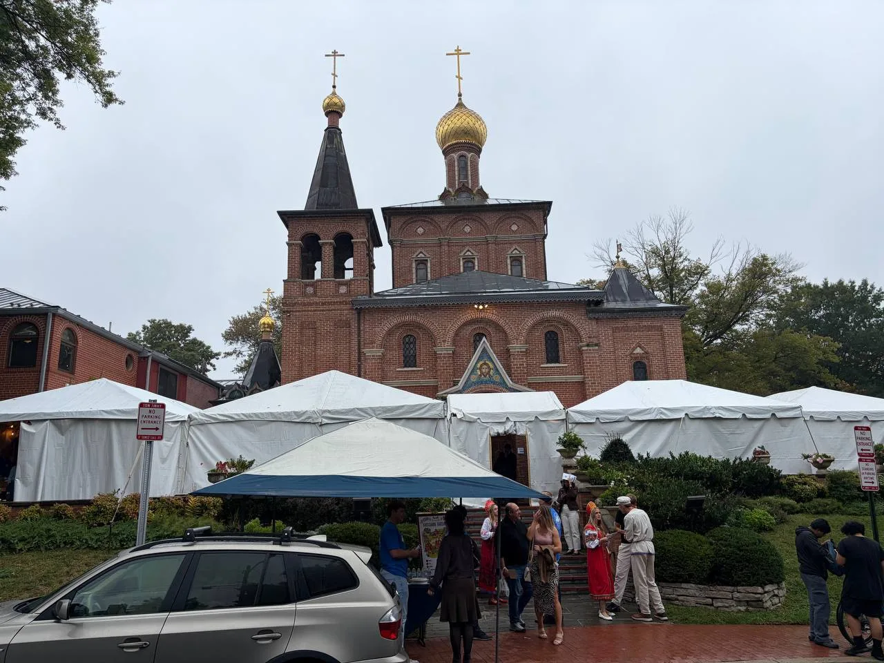 🎨🕌Сотни гостей посетили Русский базар в храме в Вашингтоне