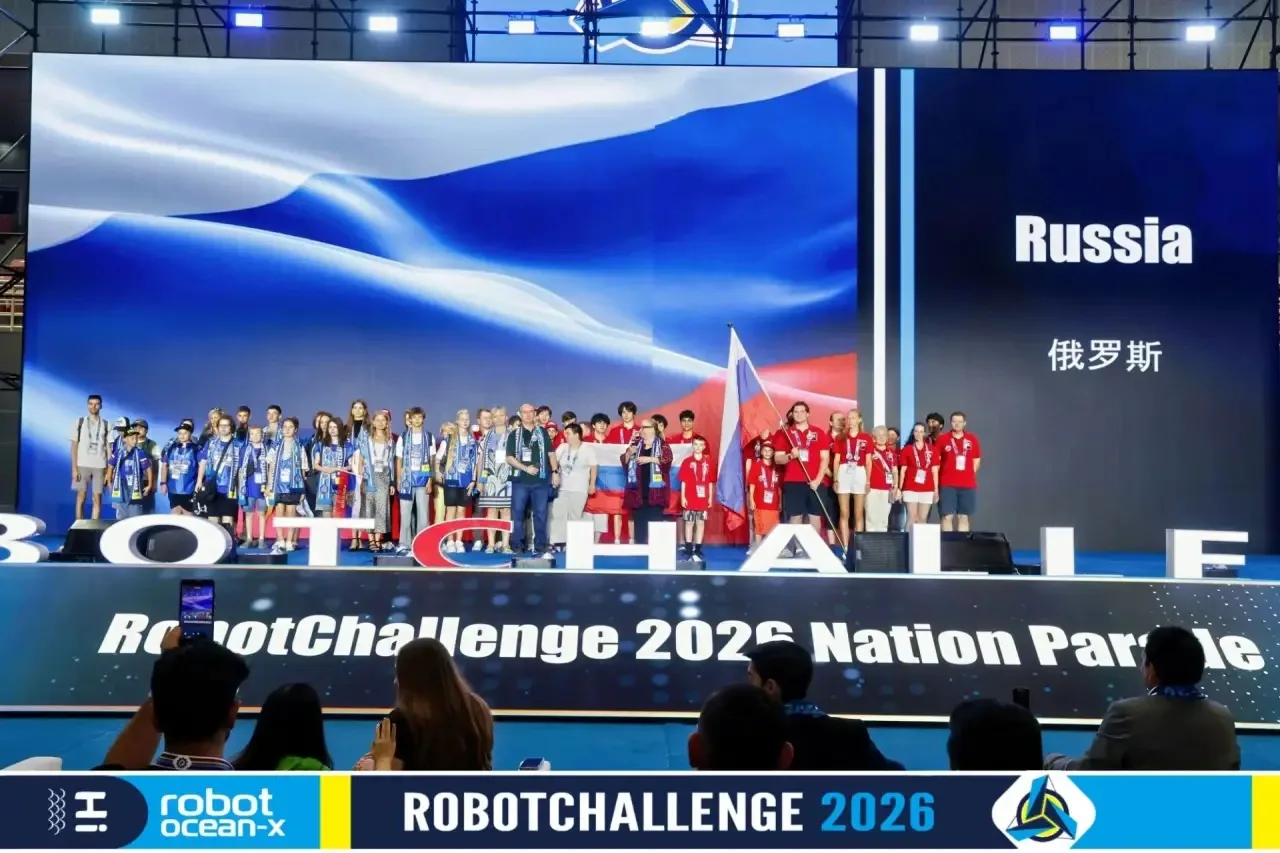 В Пекине ежегодно проходит RobotChallenge, один из крупнейших в мире чемпионатов по роб...