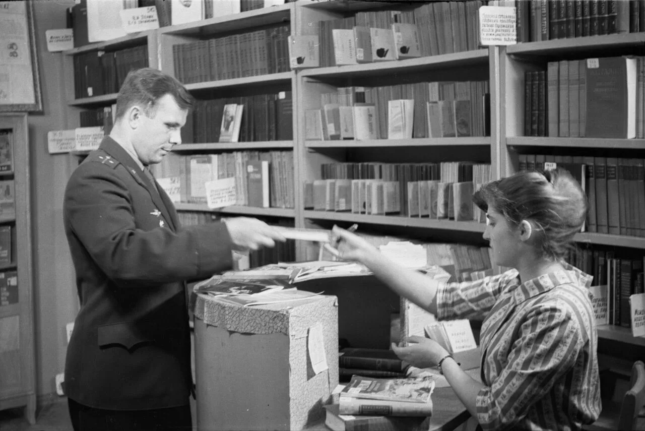 Сегодня — 65 лет первому полёту человека в космос. День космонавтики.  108 минут… и годы подготовки,