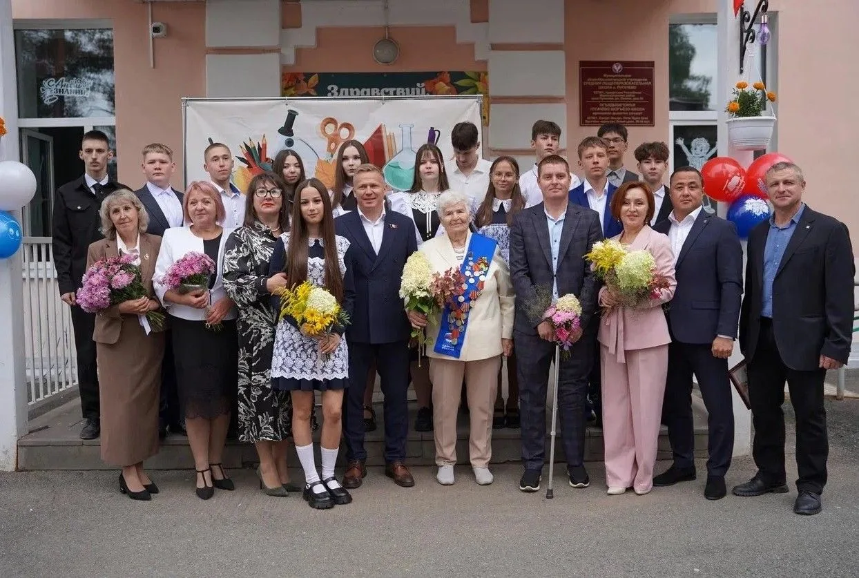 📚🍁В День знаний депутаты Госсовета приняли участие в торжественных линейках
