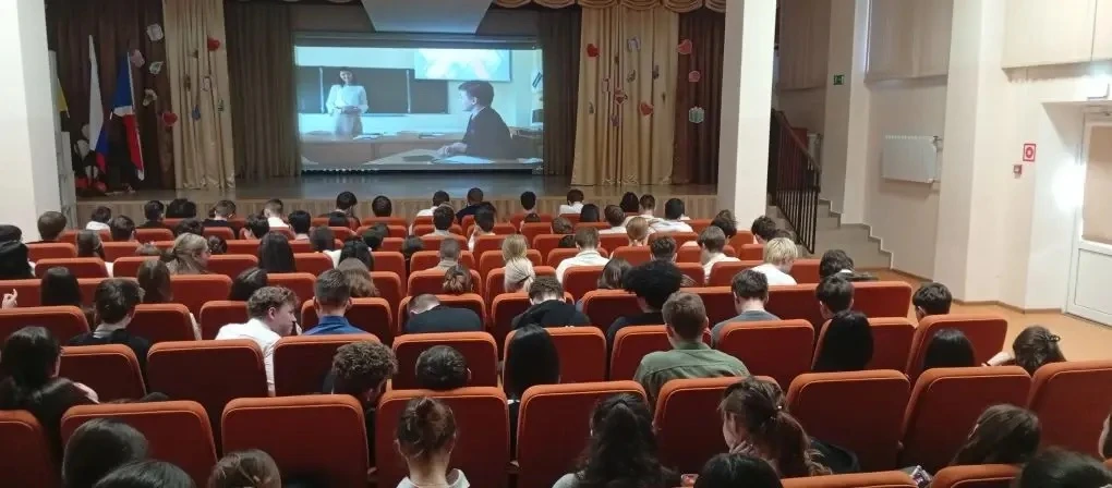 💧 Чистая вода — это будущее! 💧  Сегодня, 24 марта, в рамках профориентационной работы ученики 9-10- 