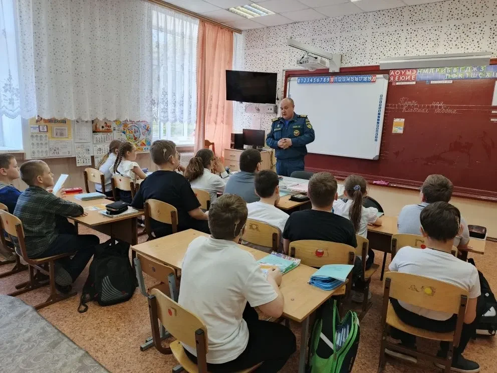 Профилактическая беседа по безопасности на водоёмах весной
В целях предупреждения несчастных случаев