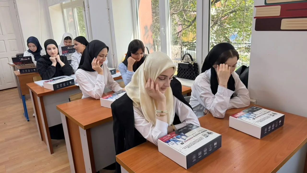 🧪✨ Лицей ГГНТУ присоединился к проекту «Набор юного химика 2.0»!