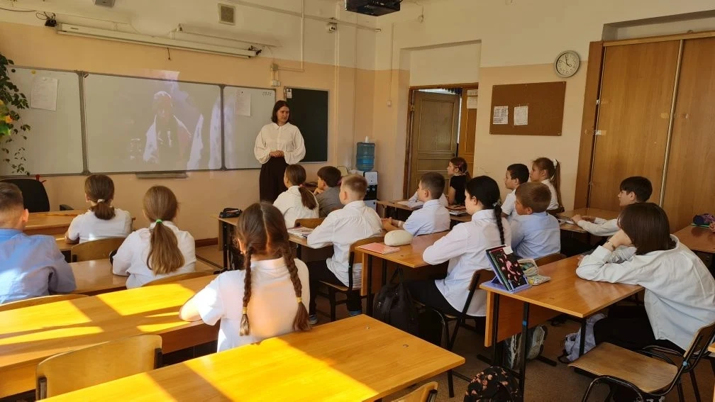 В преддверии празднования дня победы для учеников 5А и 5Г классов проведены интегрированные уроки ма