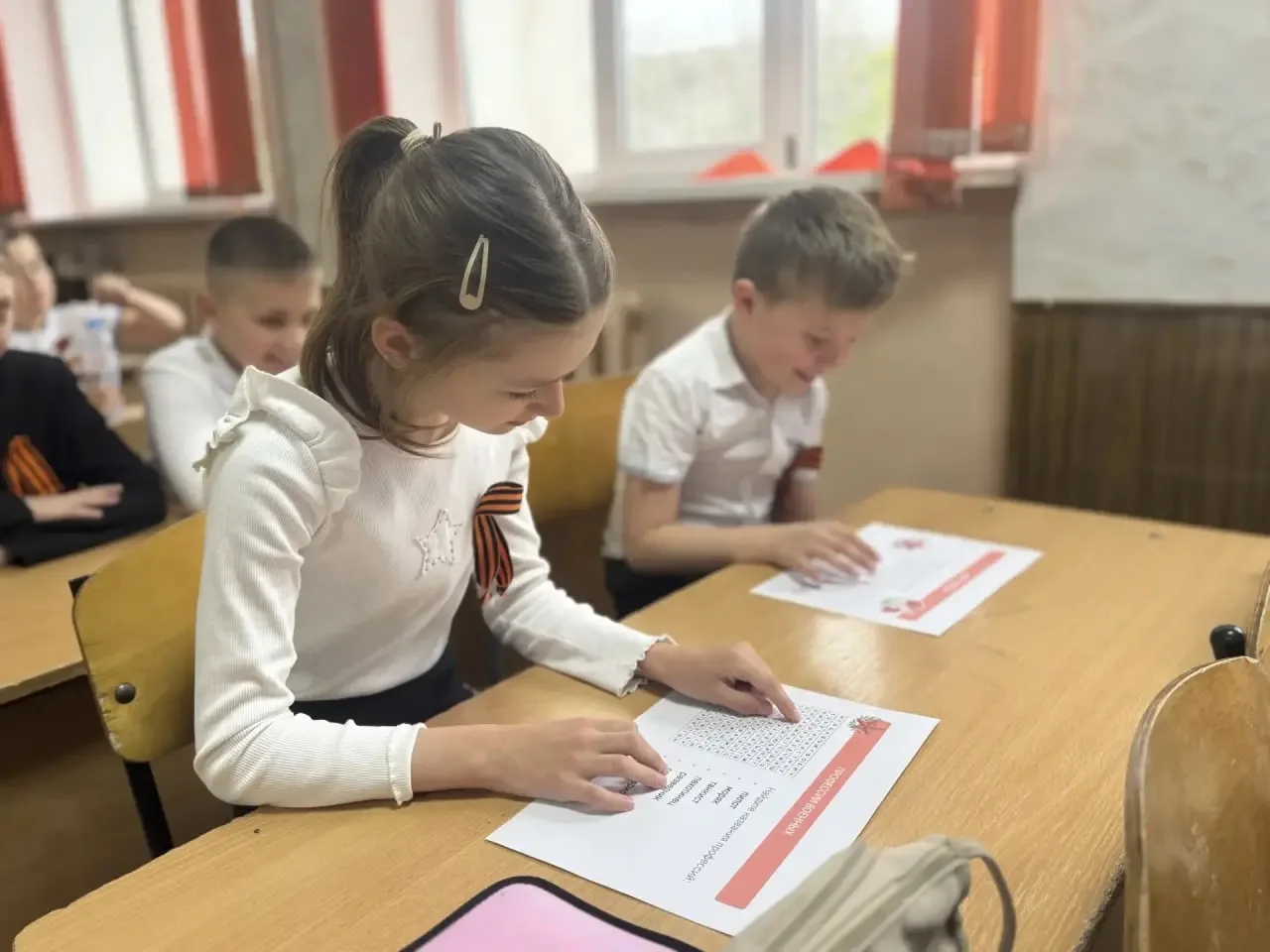 🎖️ «Песни, с которыми мы победили». В преддверии великого праздника — Дня Победы — в нашей школе про