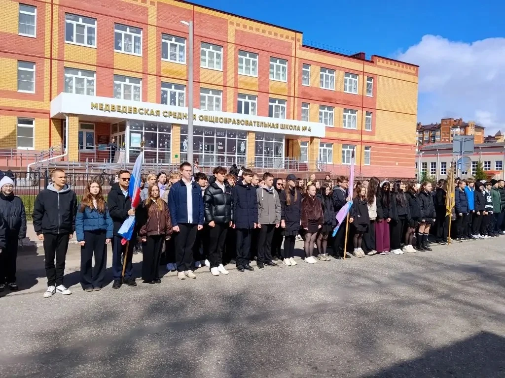 Подготовка к Параду Победы в п. Медведево.