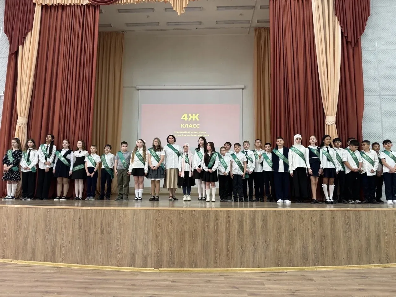 🔔 Последний звонок в начальной школе: двери в новую жизнь открыты! 22 мая для наших юных выпускников