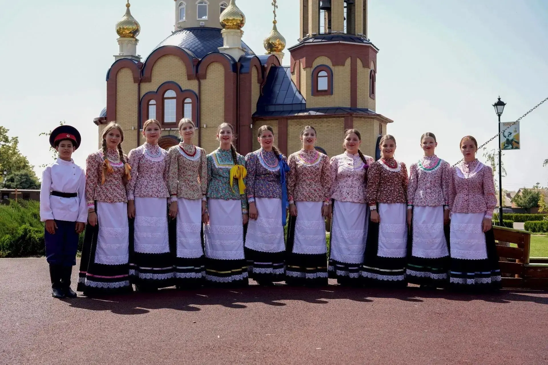 🎶 Продолжаем знакомиться с финалистами Всероссийского фестиваля школьных хоров «Поют д...