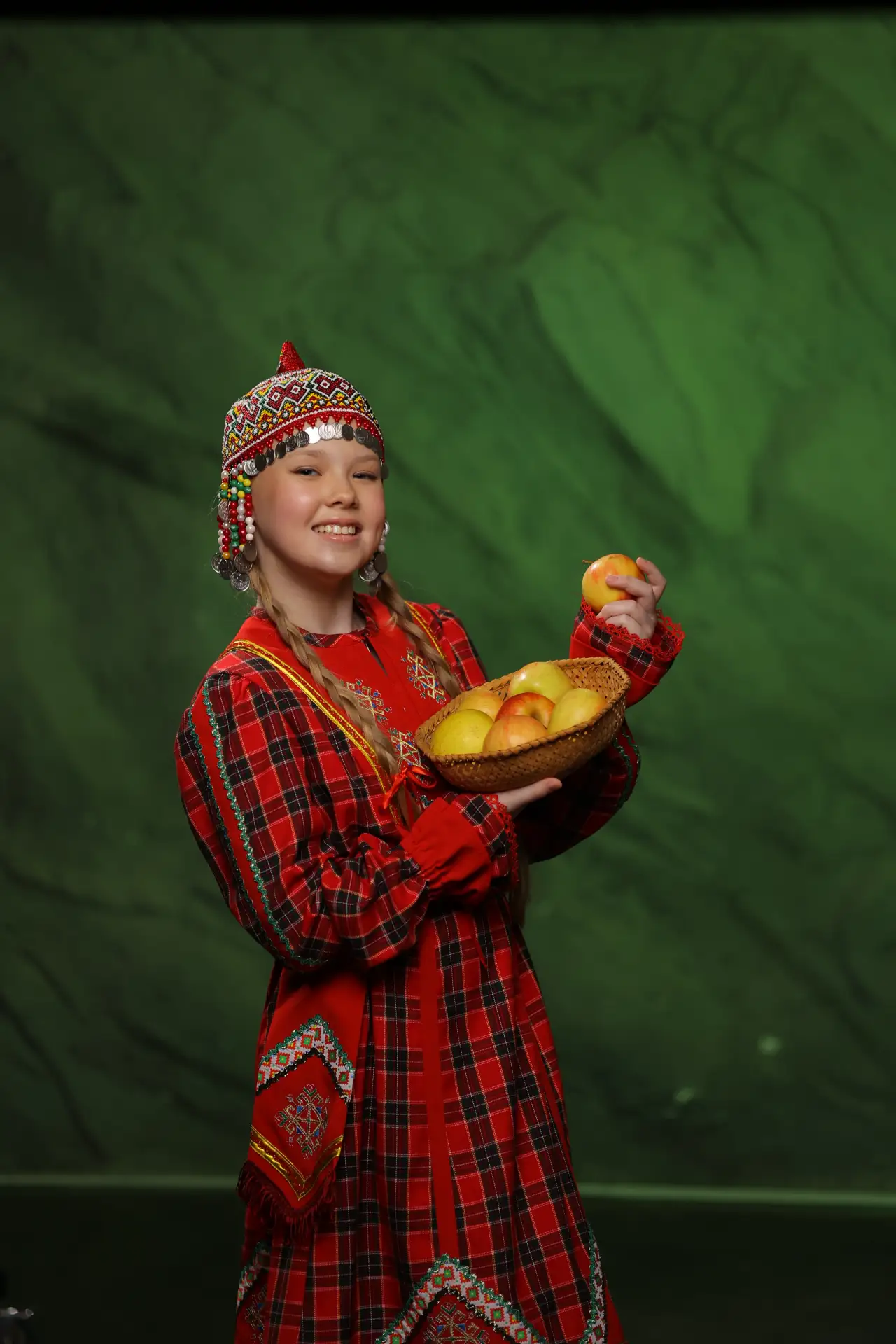 Август — это время, когда лето начинает отдавать свои самые сладкие дары. 🍎🍂