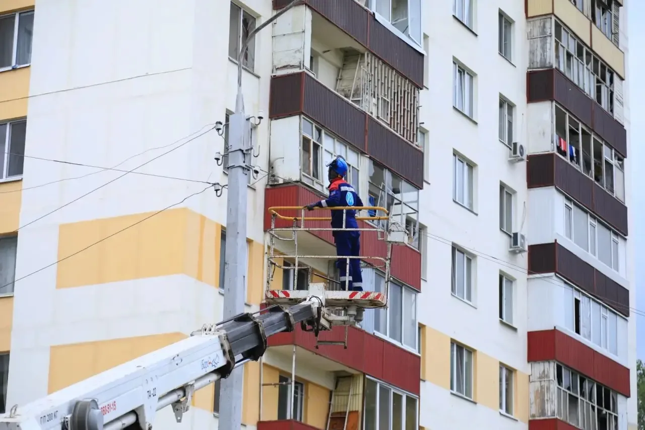 В доме по улице Чабьинская, 3 сейчас ведутся работы по усилению конструкций верхних эта...