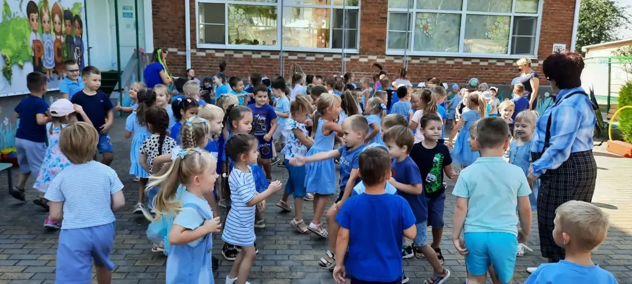 Веселый и яркий праздник прошел сегодня в нашем детском саду🐬