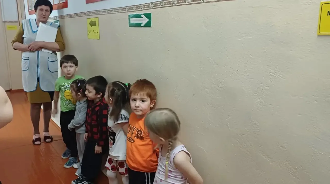 Сегодня, 22 апреля, в нашем детском саду прошли плановые учения. Мы отрабатывали компле...
