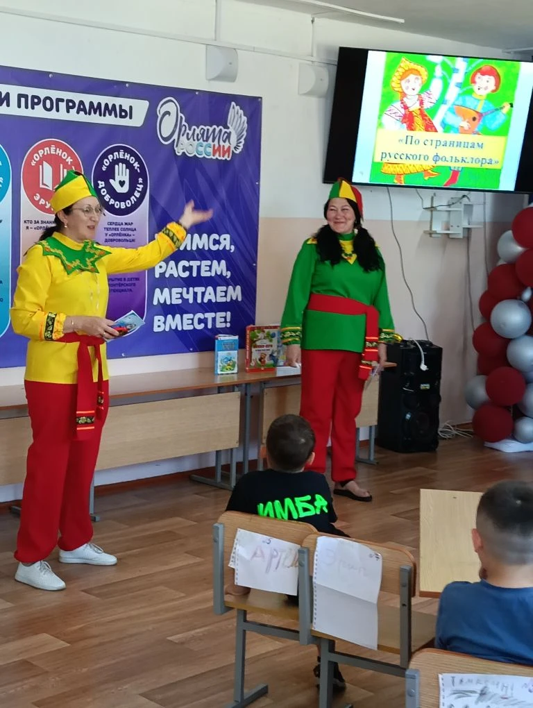 Библиотекари детского отдела районной библиотеки побывали в гостях в оздоровительном лагере школы с.