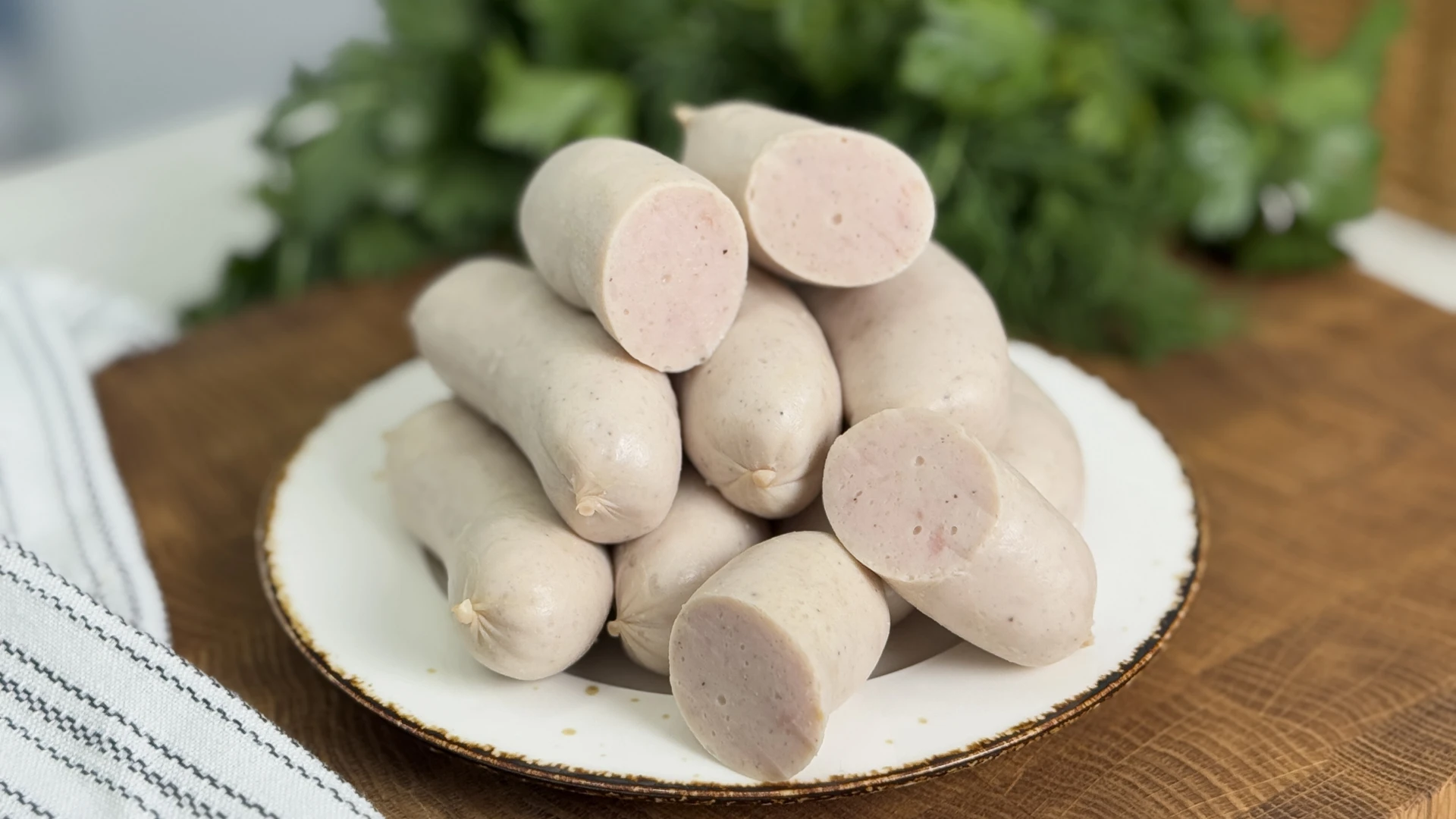 Настоящие домашние сосиски, лучше, чем в магазине - вкуснее и полезнее!