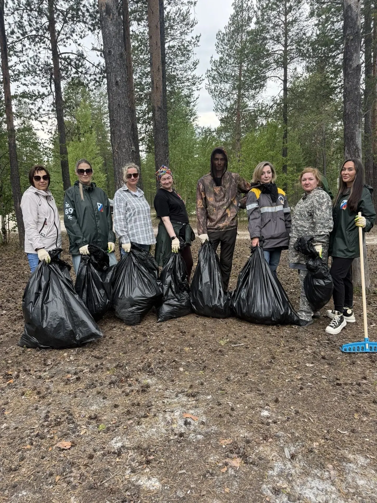 🌱Вместе — за чистоту города! 🌱

В рамках акции «Зелёная Весна» сотрудники Департамента финансов др