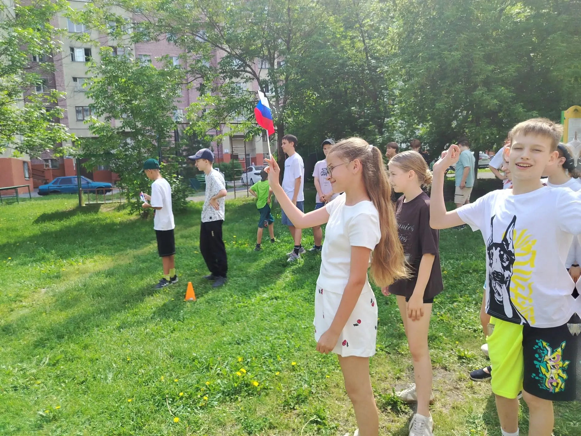 💫 Сотрудники ЦРН «Молодёжный» провели игровую программу «Наш город – наша Россия» ко Д...
