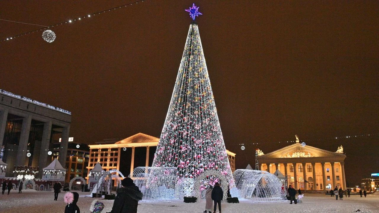 Россияне массово едут в Минск на Новый год — город впервые обогнал Москву по спросу