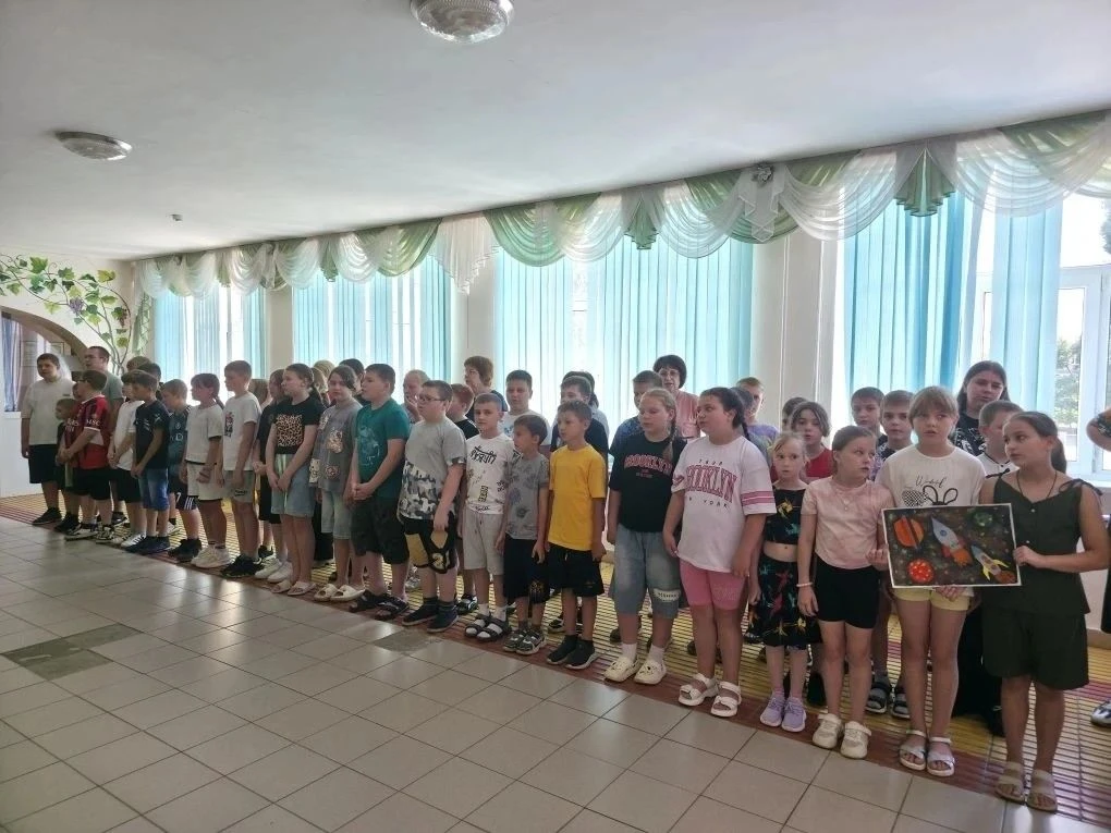 10 июня в МБОУ СОШ №4 в пришкольном лагере «Солнышко» состоялась торжественная линейка ...